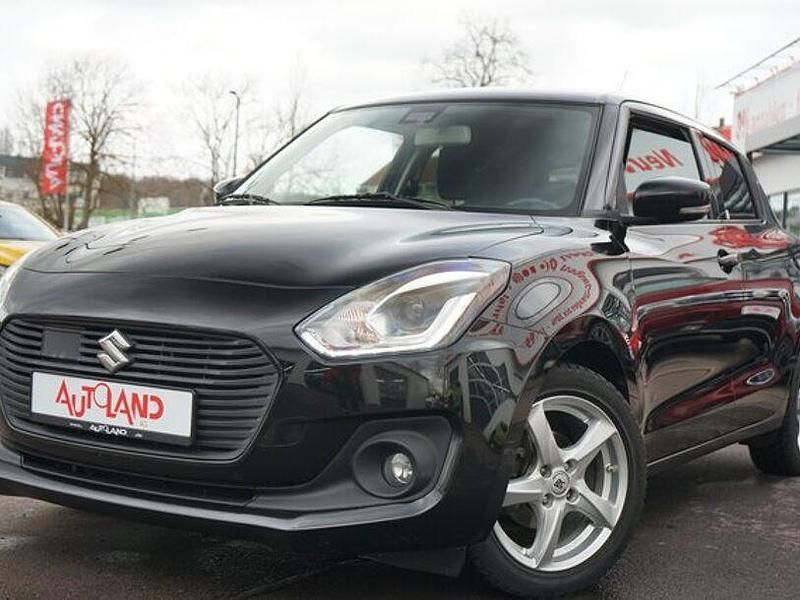 Gebraucht Suzuki Swift 111 PS (81 kW) 2018 Schwarz Kleinwagen
