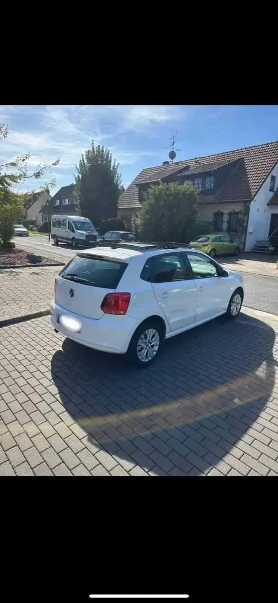 Gebraucht VW Polo Comfortline 90 PS (66 kW) 2012 Weiß Kleinwagen
