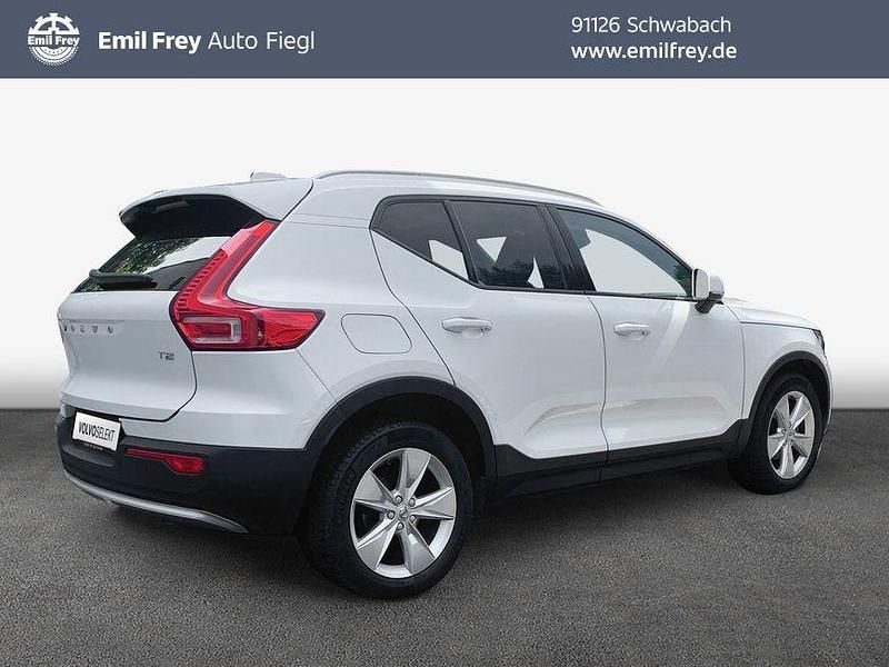 Weiß Gebraucht 2022 Volvo XC40 Core SUV | 26.990 € (Guter Preis) - Bild 1/4