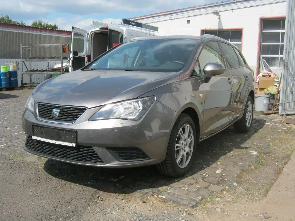 Gebraucht Seat Ibiza ST Style 86 PS (63 kW) 2014 Grau Kombi