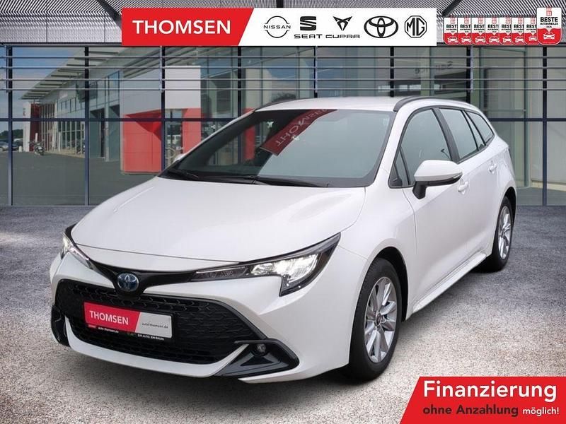Schnee weiss Neu 2024 Toyota Corolla Business Edition Kombi | 27.385 € (Superpreis) - Bild 1/3