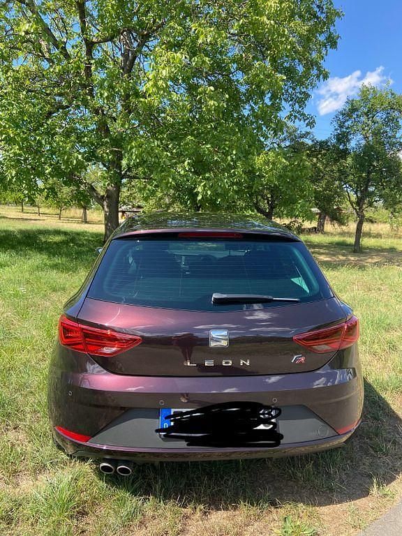 Usata Seat Leon FR 131 CV (96 kW) 2019 Viola Berlina