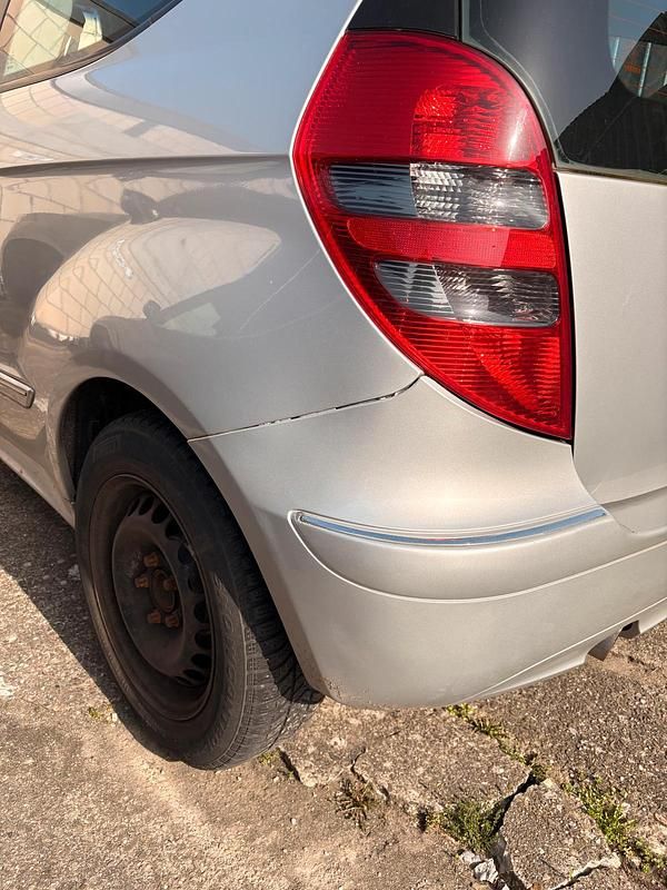 Gebraucht Mercedes A180 110 PS (80 kW) 2005 Silber Kleinwagen
