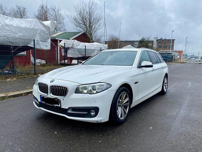 Gebraucht BMW 520 190 PS (139 kW) 2017 Weiß Kombi