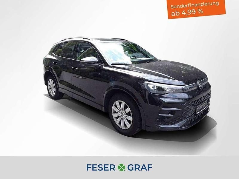 Deep black perleffekt Gebraucht 2024 VW Tiguan R-line SUV | 40.450 € (Etwas zu teuer) - Bild 1/4