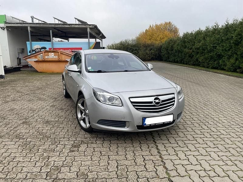 Silber Gebraucht 2010 Opel Insignia Limousine | 3.200 € (Superpreis) - Bild 1/4