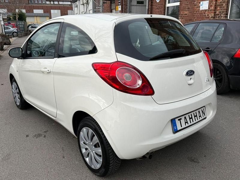 Gebraucht Ford Ka 69 PS (50 kW) 2011 Weiß Kleinwagen