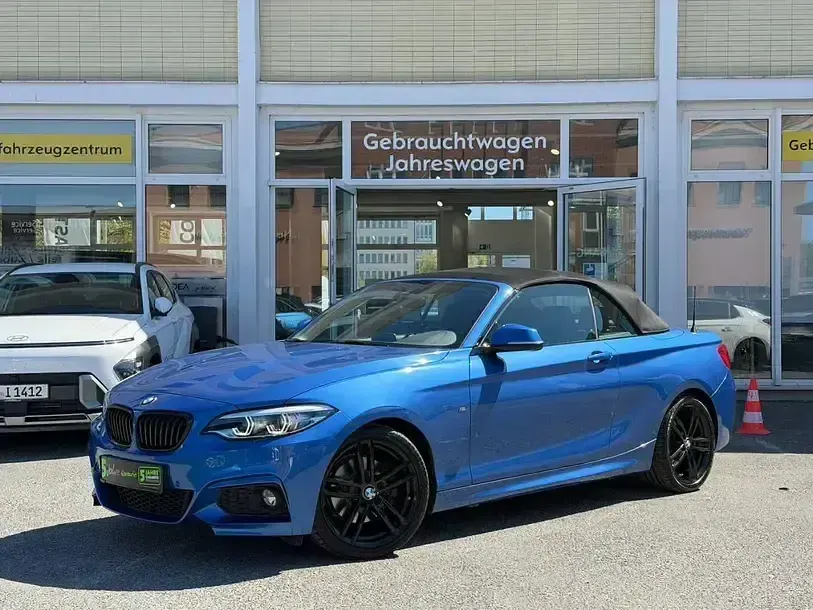 Gebraucht BMW 220 184 PS (135 kW) 2021 Estorilblau 2 metallic Cabrio