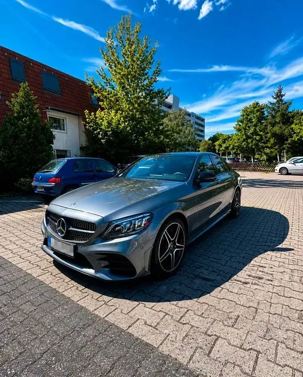Gebraucht Mercedes C220 AMG line 194 PS (142 kW) 2018 Grau Limousine