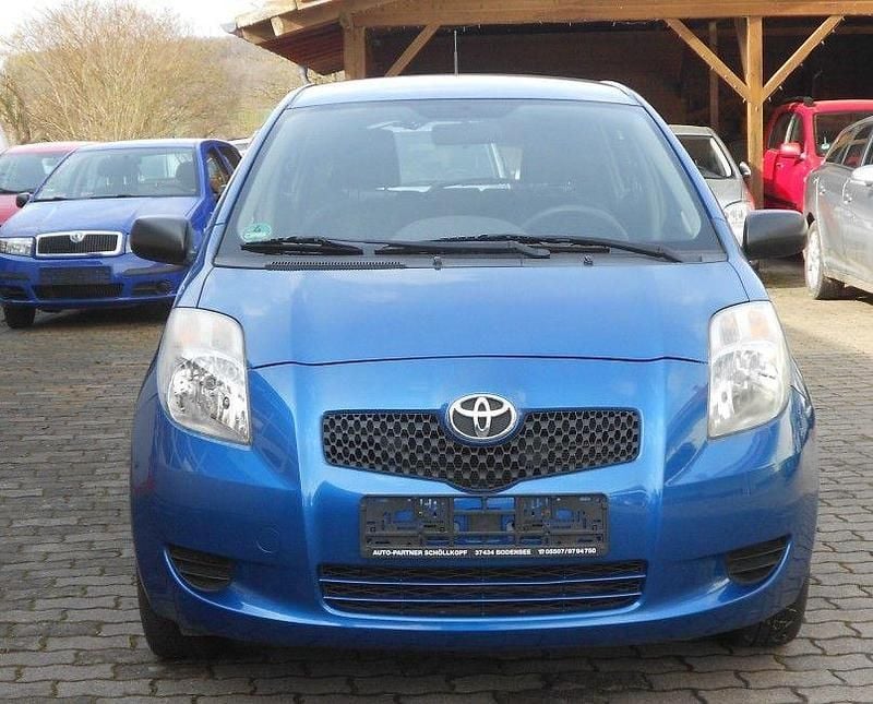 Gebraucht Toyota Yaris Cool 69 PS (50 kW) 2007 Blau Kleinwagen