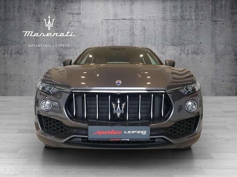 Grigio maratea Gebraucht 2018 Maserati Levante SUV | 47.110 € (Etwas zu teuer) - Bild 1/4