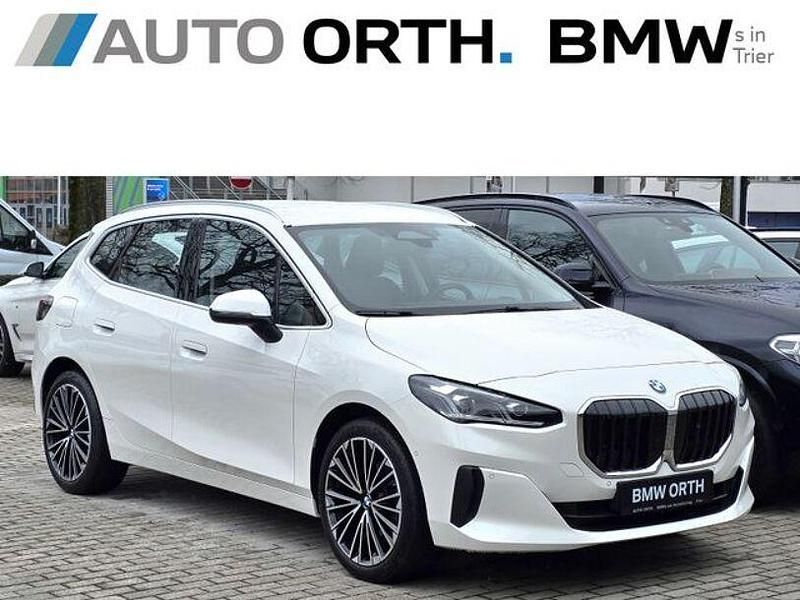 Gebraucht BMW 218 Active Tourer Performance 150 PS (110 kW) 2022 Weiß Van / Kleinbus