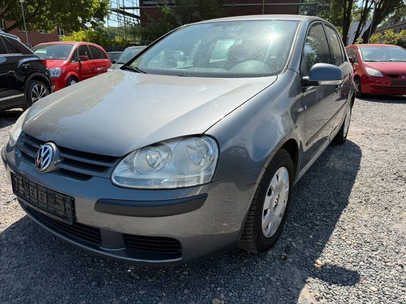 Grau Gebraucht 2005 VW Golf IV Limousine | 1.790 € (Etwas zu teuer) - Bild 1/4