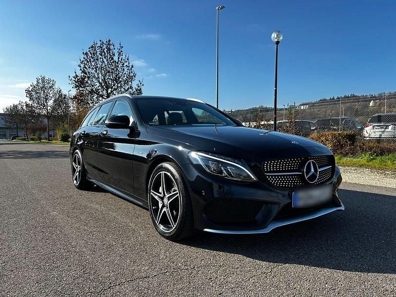 Schwarz Gebraucht 2016 Mercedes C450 AMG AMG Kombi | 27.399 € (Fairer Preis) - Bild 1/4