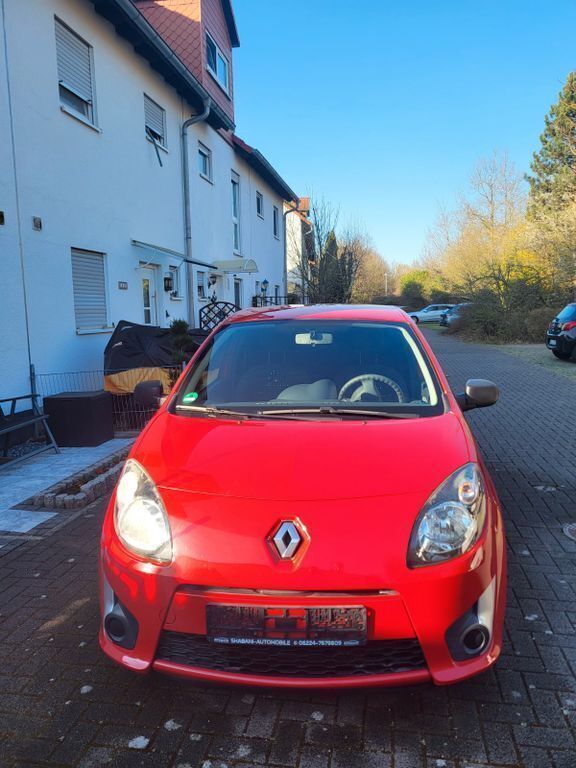 Rot Gebraucht 2011 Renault Twingo Kleinwagen | 1.900 € (Superpreis) - Bild 1/4