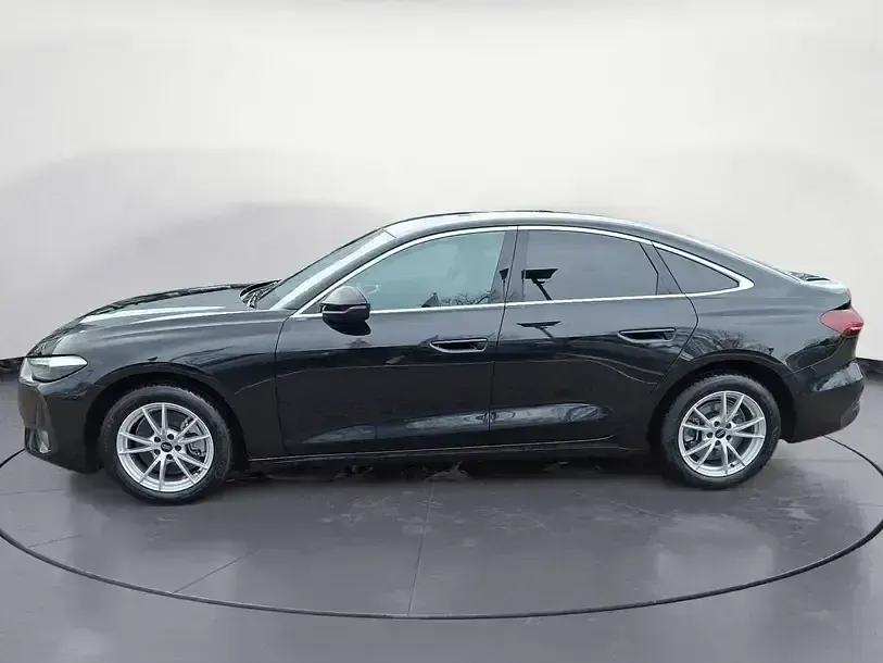 Gebraucht Audi A5 Ambiente 204 PS (150 kW) 2025 Schwarz Limousine