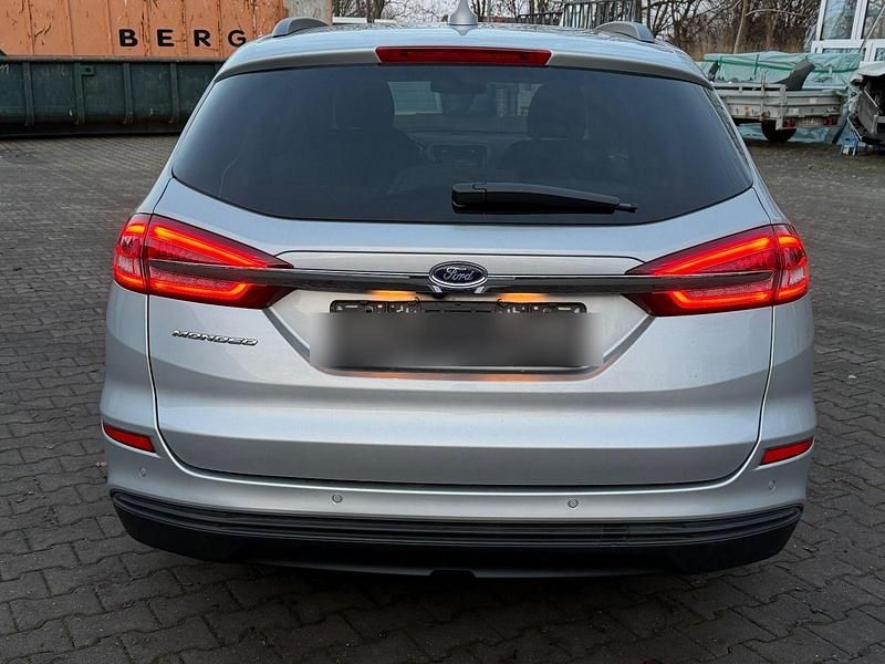Gebraucht Ford Mondeo Titanium 150 PS (110 kW) 2021 Grau Kombi