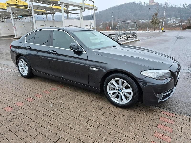 Gebraucht BMW 520 184 PS (135 kW) 2011 Schwarz Limousine