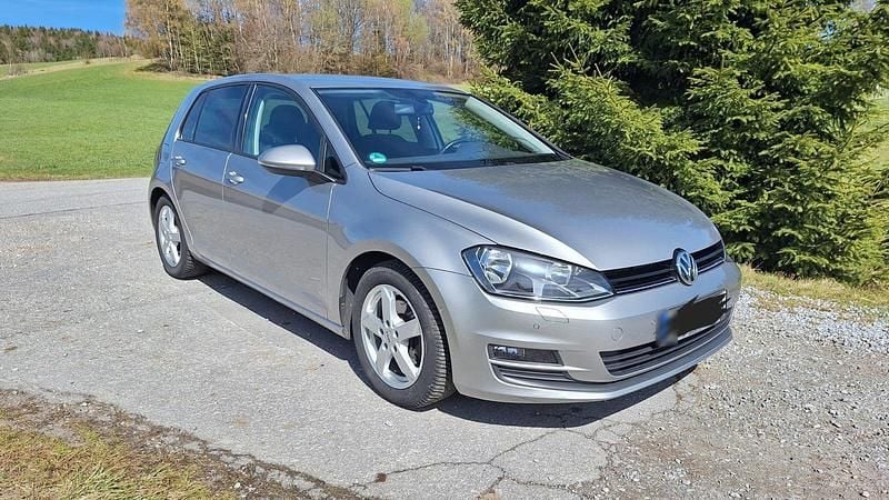Second-hand VW Golf VII Comfortline 122 CP (89 kW) 2014 Gri Berlinǎ