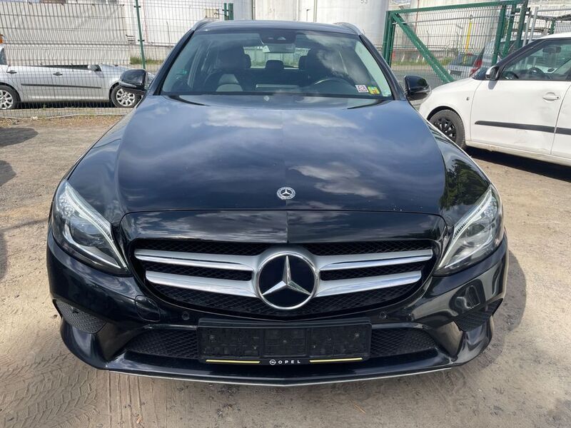 Schwarz Gebraucht 2018 Mercedes C220 Kombi | 14.000 € (Etwas zu teuer) - Bild 1/4