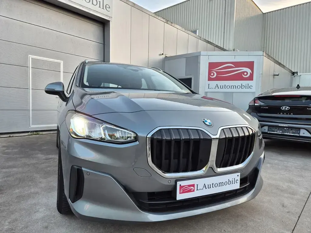 Gebraucht BMW 218 Active Tourer 136 PS (100 kW) 2023 Grau Van / Kleinbus