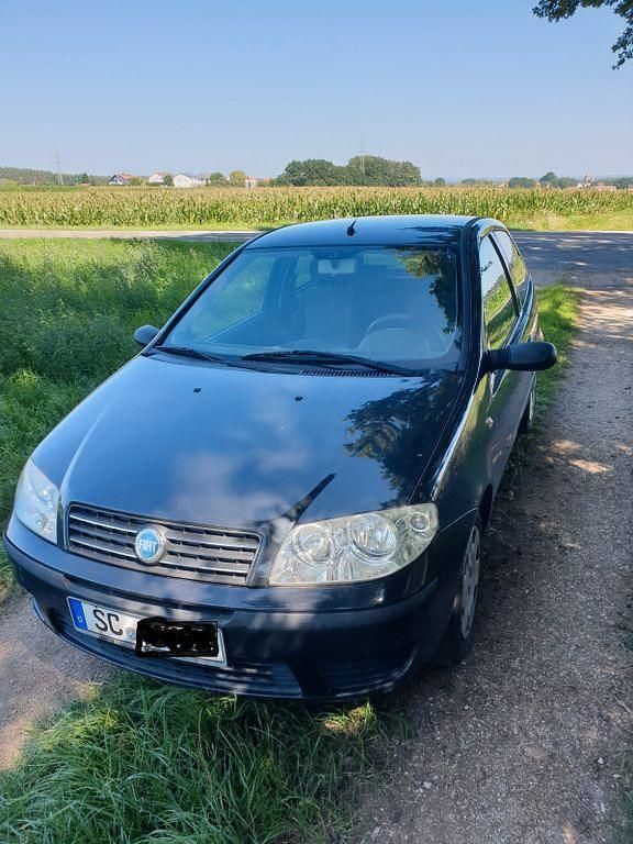 Schwarz Gebraucht 2005 Fiat Punto Kleinwagen | 2.025 € (Etwas zu teuer) - Bild 1/4