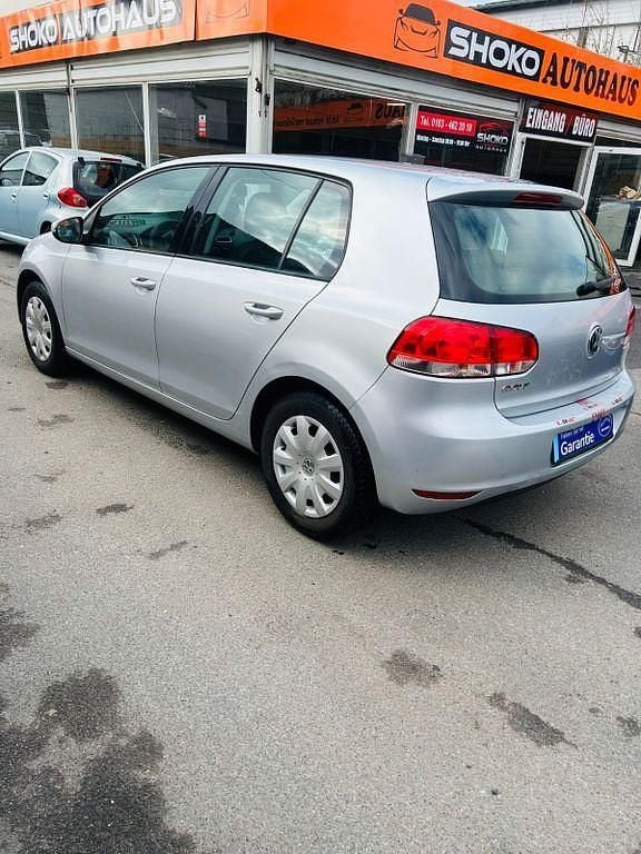 Gebraucht VW Golf VI Trendline 80 PS (58 kW) 2011 Silber Kleinwagen