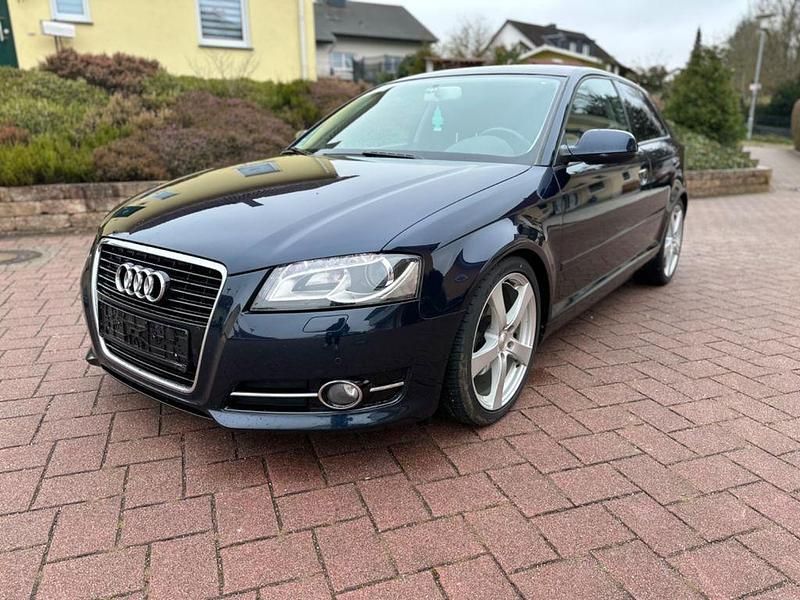 Blau Gebraucht 2010 Audi A3 Ambition Coupé | 3.000 € (Superpreis) - Bild 1/4