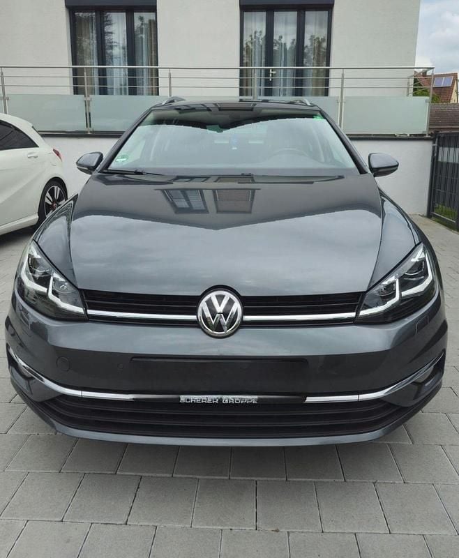 Gebraucht VW Golf VII Highline 150 PS (110 kW) 2019 Grau Kombi