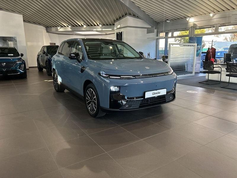 Neu Leapmotor B10 160 kW (218 PS) 2025 Blau SUV