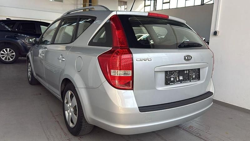 Gebraucht Kia Ceed 116 PS (85 kW) 2009 Silber Kleinwagen