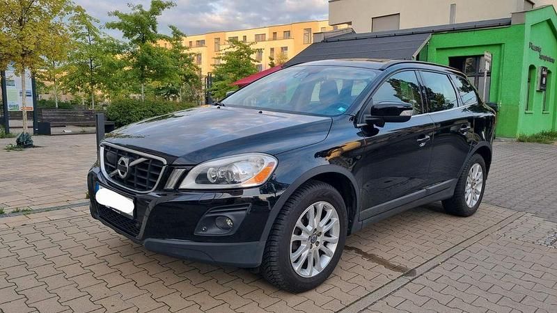 Schwarz Gebraucht 2009 Volvo XC60 Summum SUV | 8.300 € (Fairer Preis) - Bild 1/4