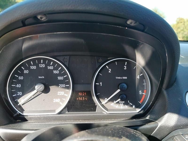 Weiß Gebraucht 2012 BMW 118 Cabriolet Cabrio | 7.000 € (Superpreis) - Bild 1/4