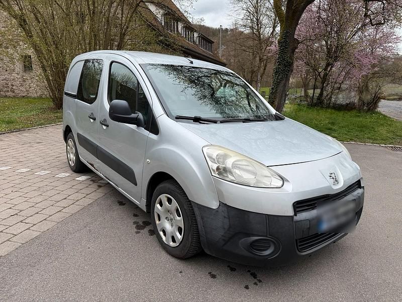 Gebraucht Peugeot Partner 114 PS (83 kW) 2013 Grau Van / Kleinbus