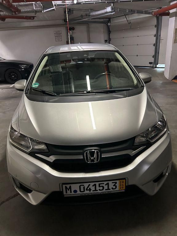 Gebraucht Honda Jazz Trend 102 PS (75 kW) 2017 Grau Kleinwagen