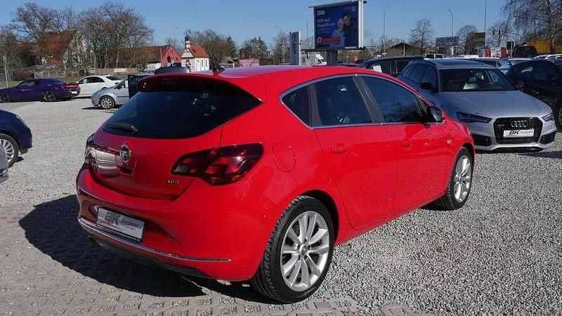 Gebraucht Opel Astra 165 PS (121 kW) 2013 Power rot/traffic red Kleinwagen