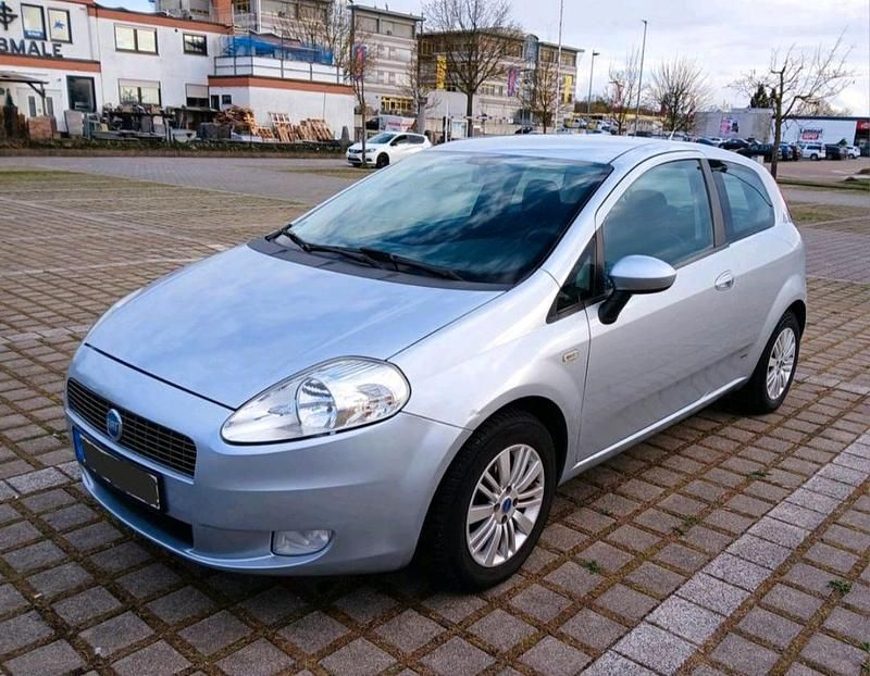 Silber Gebraucht 2005 Fiat Grande Punto Kleinwagen | 1.600 € (Fairer Preis) - Bild 1/4