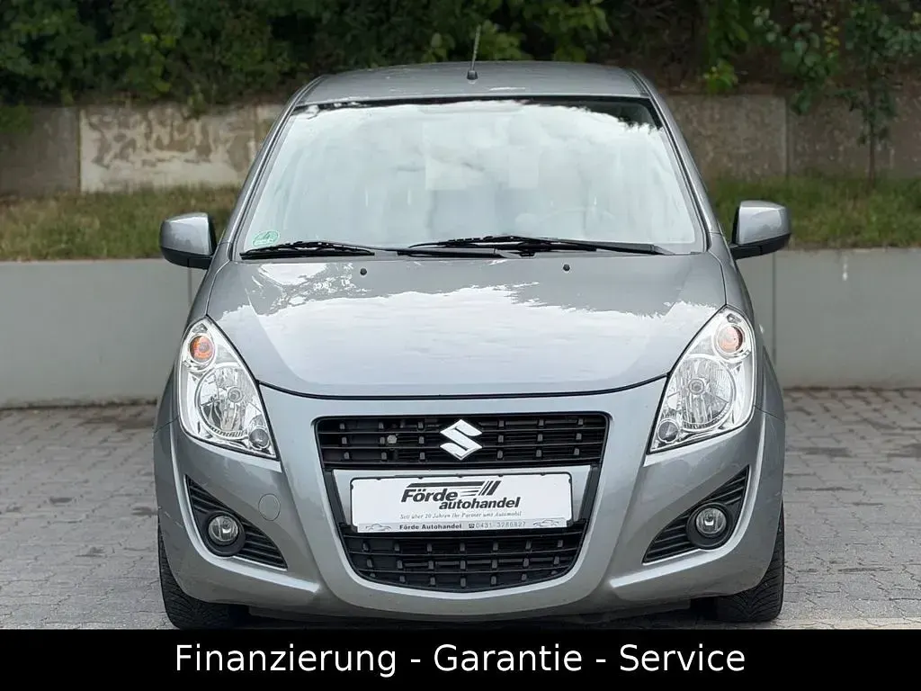 Gebraucht Suzuki Splash Active+ 94 PS (69 kW) 2014 Grau Kleinwagen