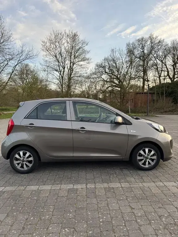 Gebraucht Kia Picanto 67 PS (49 kW) 2017 Silber Kleinwagen