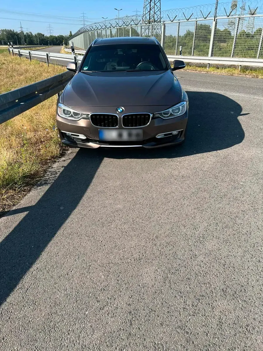 Gebraucht BMW 330 258 PS (189 kW) 2012 Braun Kombi