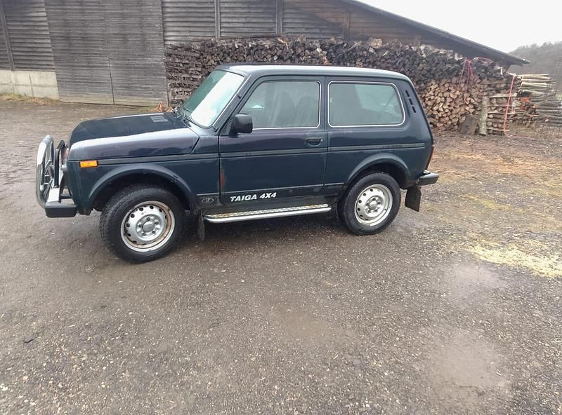 Gebraucht Lada Taiga 68 PS (50 kW) 2015 SUV