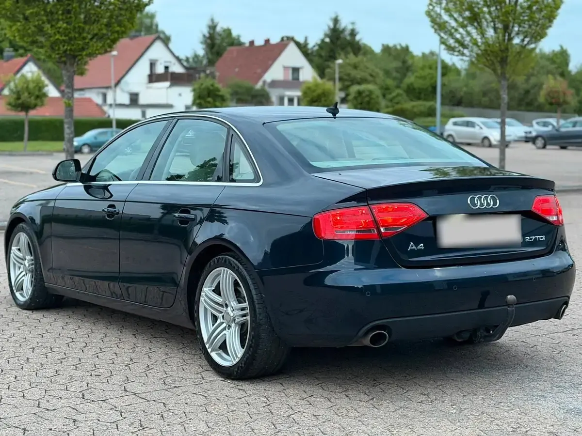 Gebraucht Audi A4 190 PS (139 kW) 2009 Blau Limousine