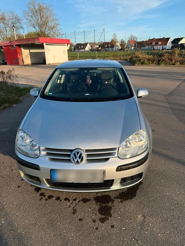 Gebraucht VW Golf V 75 PS (55 kW) 2005 Silber Kleinwagen