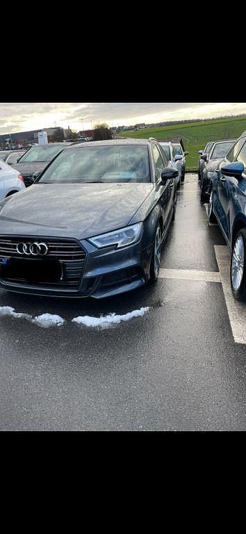 Gebraucht Audi A3 Design 150 PS (110 kW) 2018 Grau Limousine