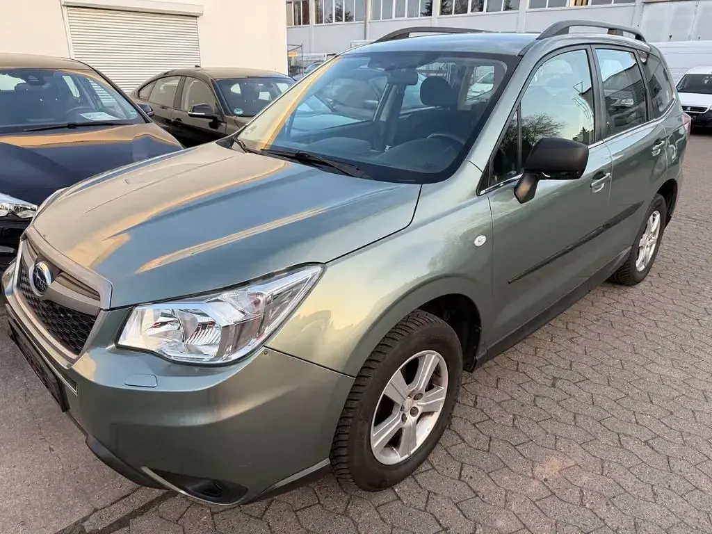 Käytetty Subaru Forester Active 147 HP (108 kW) 2013 Vihreä Katumaasturi