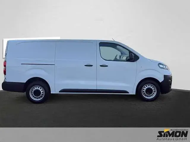 Gebraucht Opel Vivaro 144 PS (105 kW) 2024 Kaolin weiß Van / Kleinbus