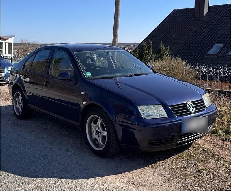 Gebraucht VW Bora 101 PS (74 kW) 1999 Blau Limousine