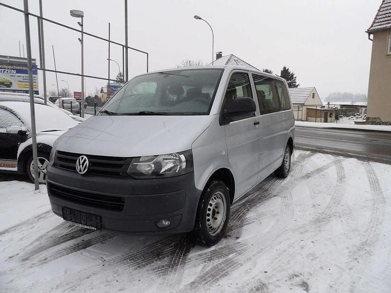 Gebraucht VW Caravelle Trendline 140 PS (102 kW) 2013 Silber Van / Kleinbus