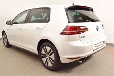 Gebraucht VW Golf VII GTE 150 PS (110 kW) 2016 Weiß metallic Limousine