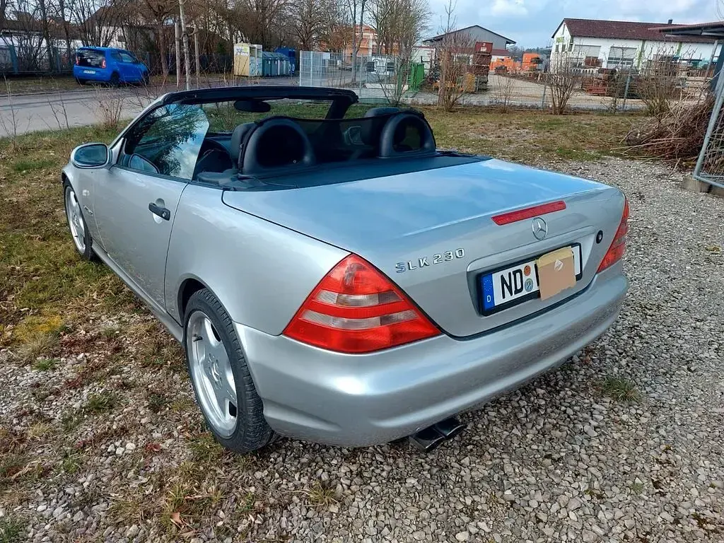 Gebraucht Mercedes SLK230 193 PS (141 kW) 1999 Silber Cabrio